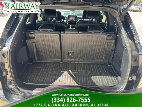 Used 2021 Toyota Highlander XSE FWD image 29
