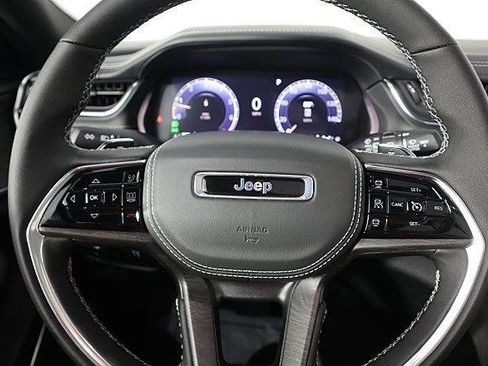 New 2025 Jeep Grand Cherokee Overland w/ Luxury Tech Group IV image 12