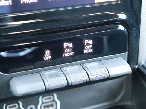 Used 2025 RAM 1500 Big Horn image 19