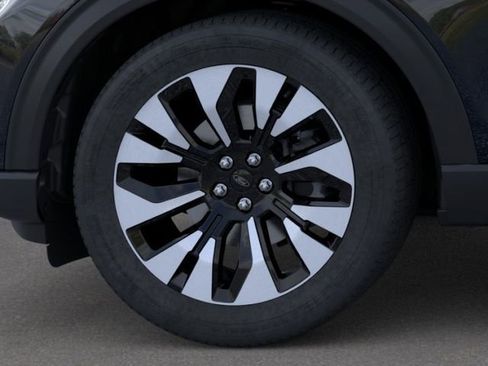 New 2026 Ford Explorer Platinum image 19