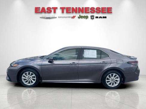 Used 2024 Toyota Camry SE FWD image 6