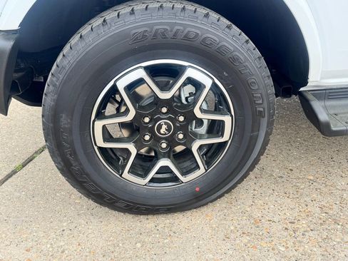 New 2026 Ford Bronco Outer Banks image 9