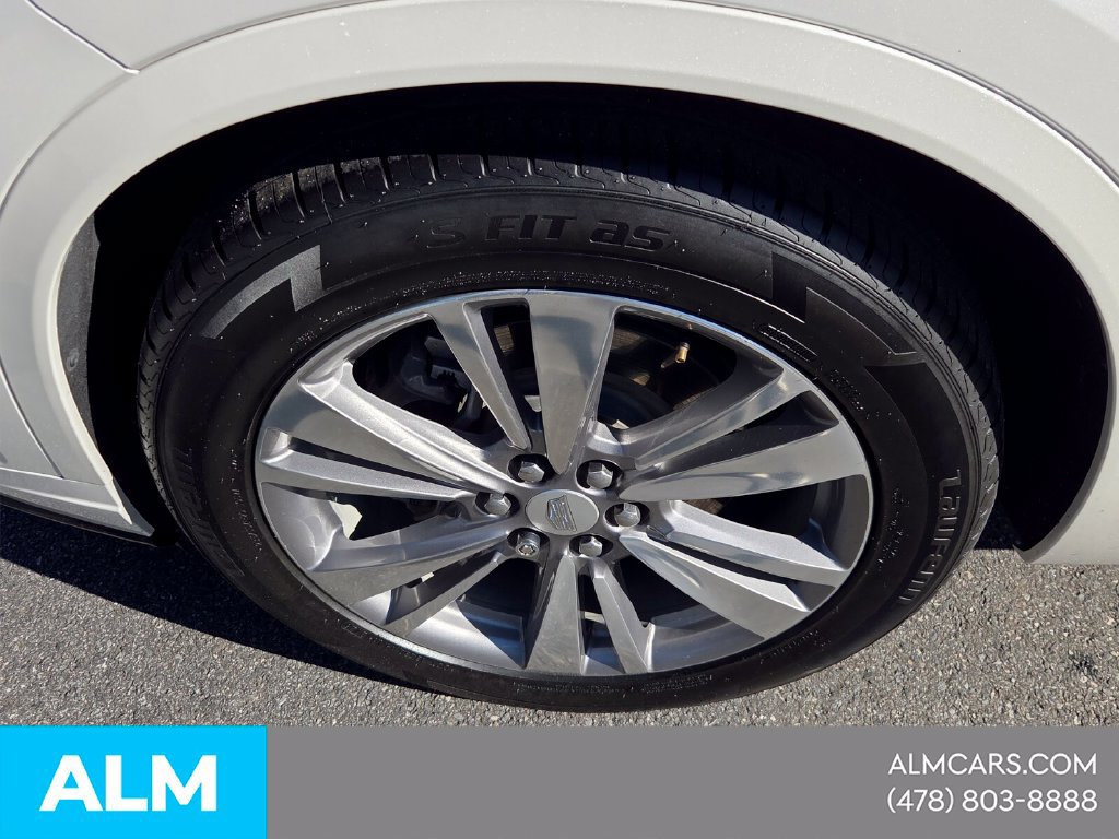 Used 2022 Cadillac XT6 Premium Luxury FWD image 3