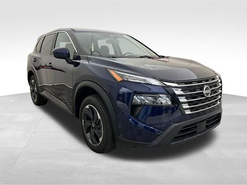 Used 2024 Nissan Rogue SV FWD image 8