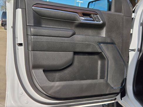 Certified 2024 GMC Sierra 1500 SLT image 11