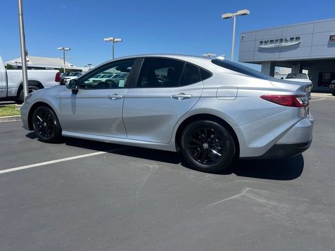 Used 2025 Toyota Camry LE FWD image 23