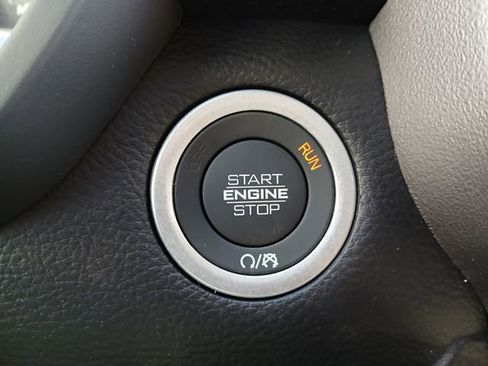 New 2026 RAM 1500 4x4 Crew Cab image 24