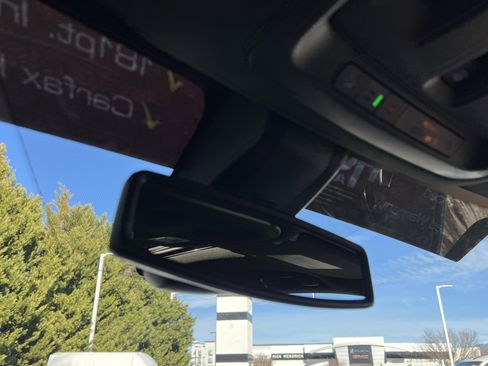 Used 2021 Chevrolet Tahoe Z71 w/ Z71 Signature Package image 27