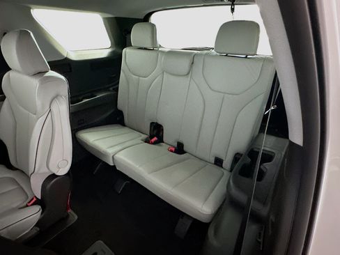Used 2025 Hyundai Palisade SEL FWD image 30