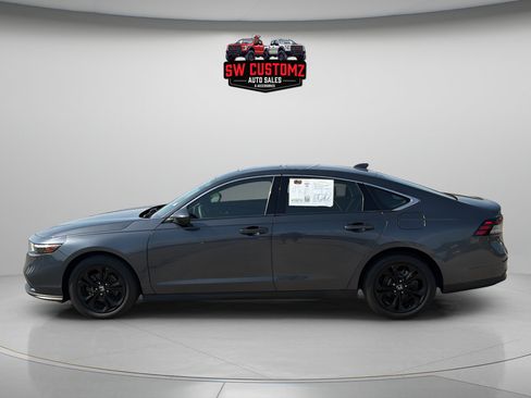 Used 2024 Honda Accord EX image 4