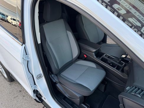Used 2018 Ford Escape SE FWD image 32