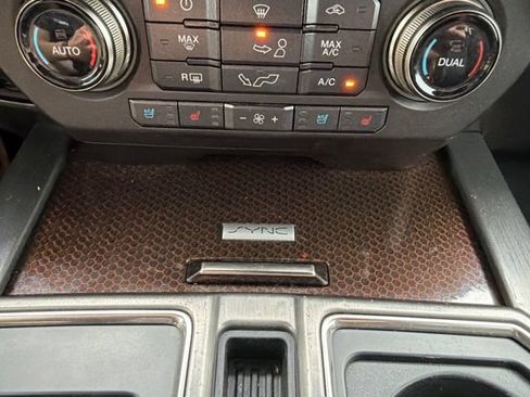 Used 2017 Ford F150 Raptor w/ Equipment Group 802A Luxury AWD/4WD image 48