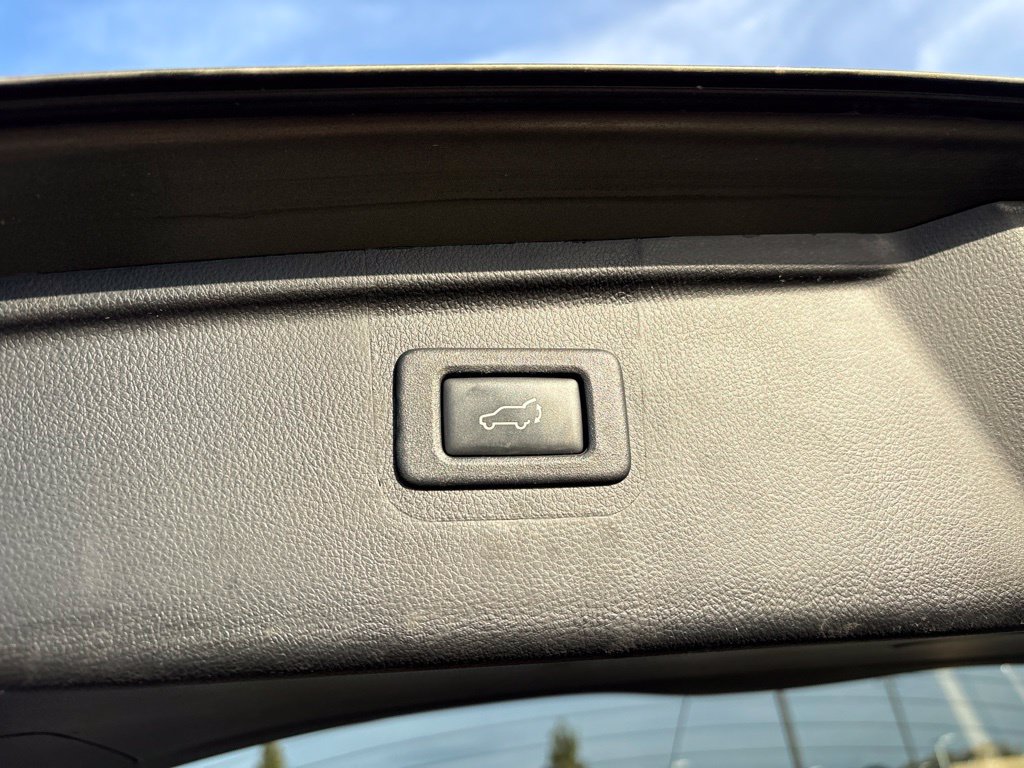Used 2019 Subaru Outback 2.5i Touring w/ Popular Package #3A AWD/4WD image 24