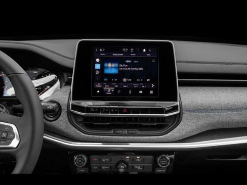 Certified 2025 Jeep Compass Limited AWD/4WD image 12