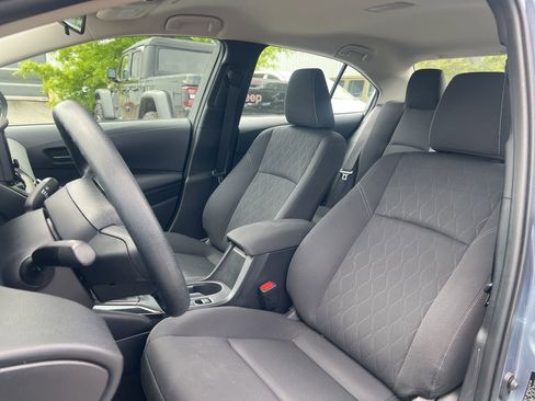 Used 2024 Toyota Corolla LE FWD image 16