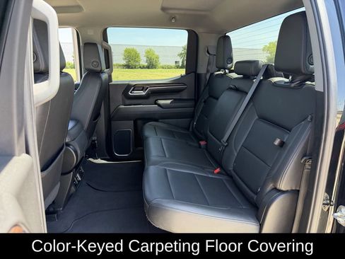 Used 2024 GMC Sierra 1500 SLT AWD/4WD image 33