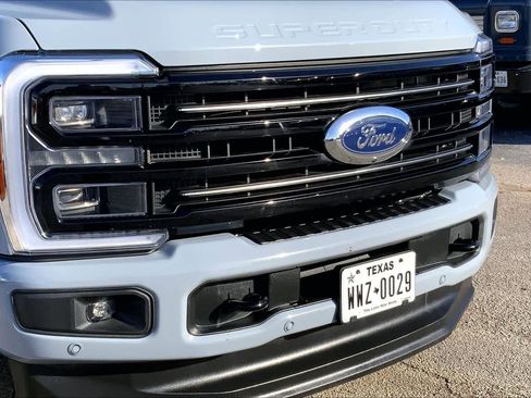 Certified 2025 Ford F250 Platinum image 27