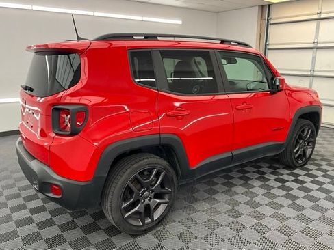 Used 2022 Jeep Renegade Latitude w/ Convenience Group AWD/4WD image 22