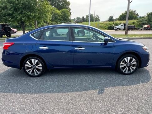 Used 2019 Nissan Sentra SV w/ Special Edition Package FWD image 7