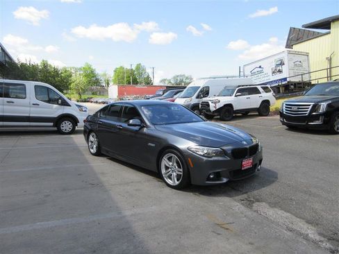 Used 2016 BMW 550i Sedan image 10