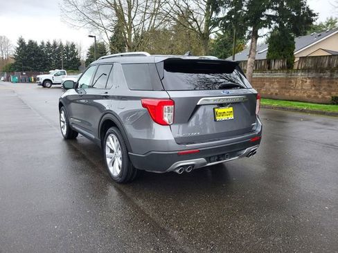 Used 2022 Ford Explorer Platinum w/ Equipment Group 601A image 3