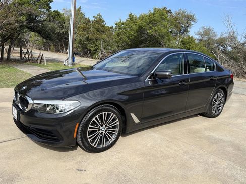 Used 2019 BMW 530i w/ Convenience Package image 5