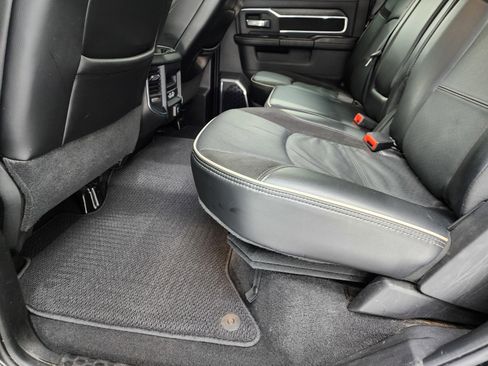 Used 2024 RAM 3500 Laramie w/ Night Edition image 40