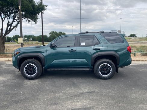New 2026 Toyota 4Runner TRD Off-Road Premium AWD/4WD image 7