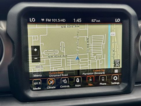 Used 2023 Jeep Wrangler Unlimited w/ Sun & Screen Package AWD/4WD image 14