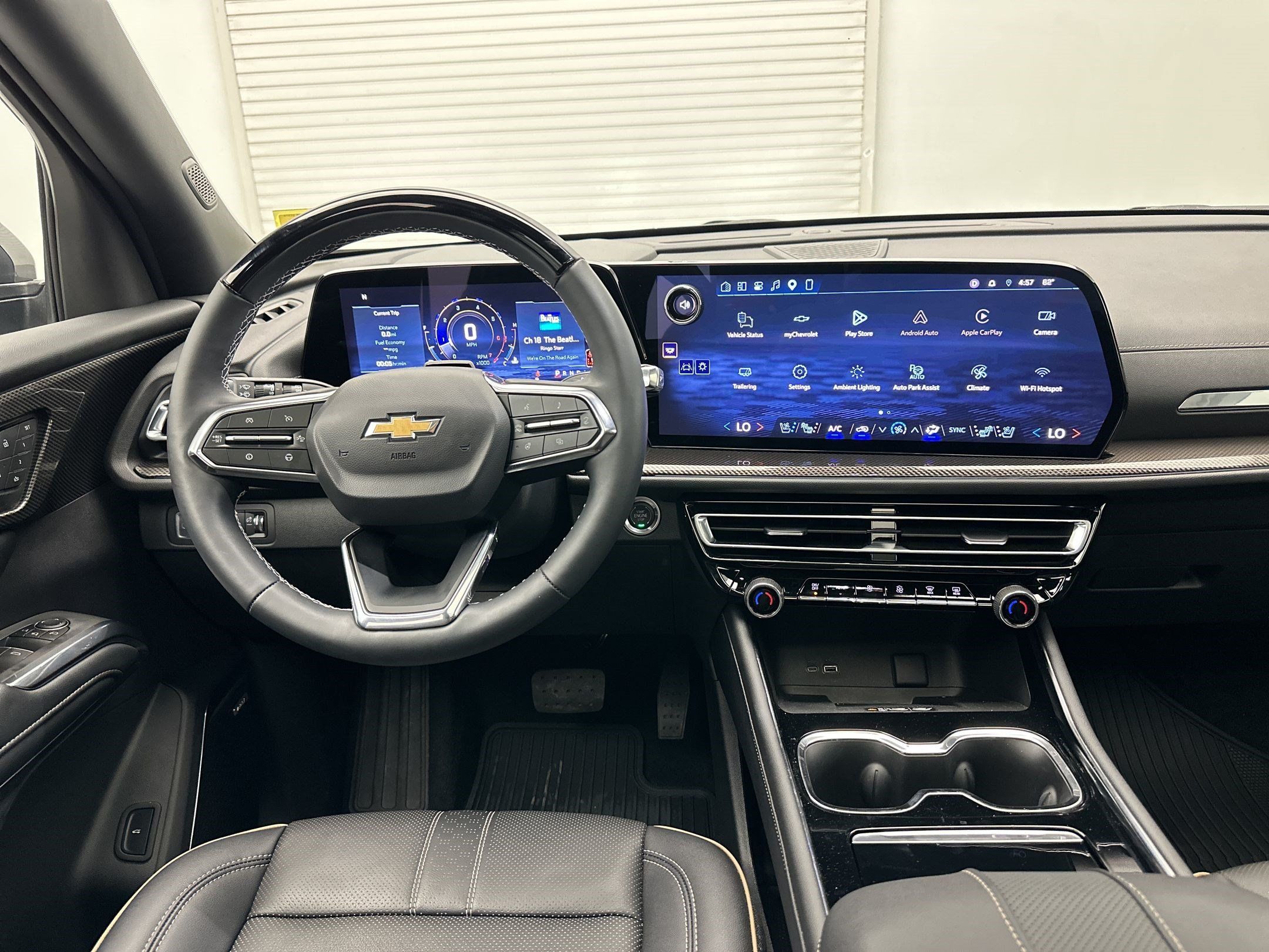 Certified 2026 Chevrolet Traverse High Country AWD/4WD image 30