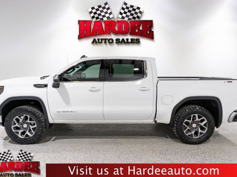 Used 2024 GMC Sierra 1500 SLE w/ X31 Off-Road Package AWD/4WD image 1