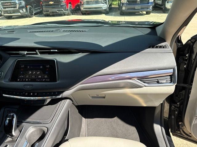 Used 2021 Cadillac XT4 Luxury FWD image 32