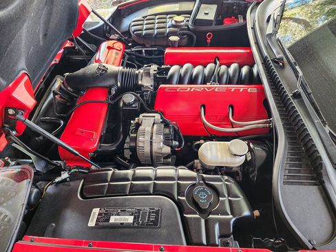 Used 1998 Chevrolet Corvette Convertible w/ Memory Pkg image 28