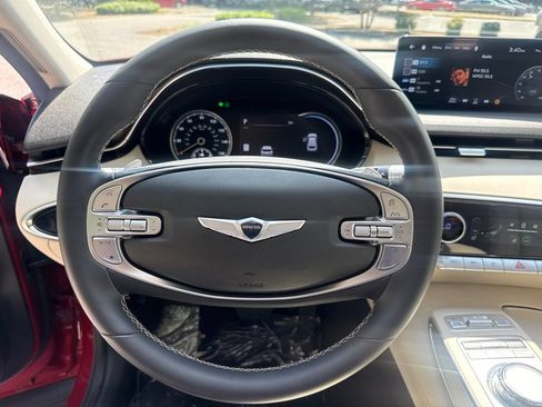 Used 2025 Genesis GV70 2.5T w/ Select Package AWD/4WD image 16