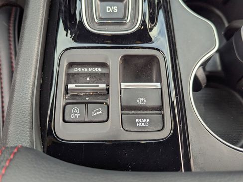 Used 2025 Honda Pilot Black Edition image 24