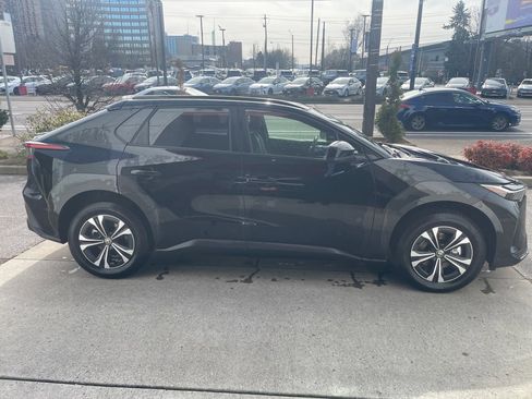 Used 2024 Toyota bZ4X XLE image 5