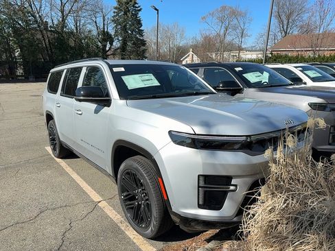 New 2026 Jeep Grand Wagoneer L Limited AWD/4WD image 2