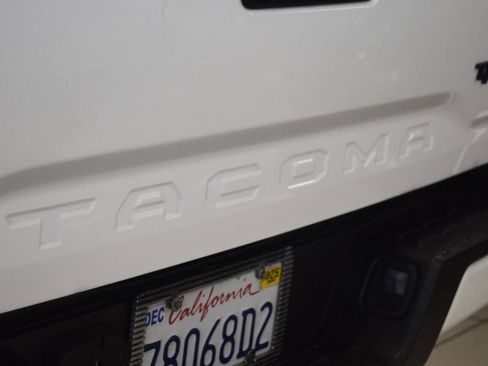 Used 2017 Toyota Tacoma TRD Pro image 51