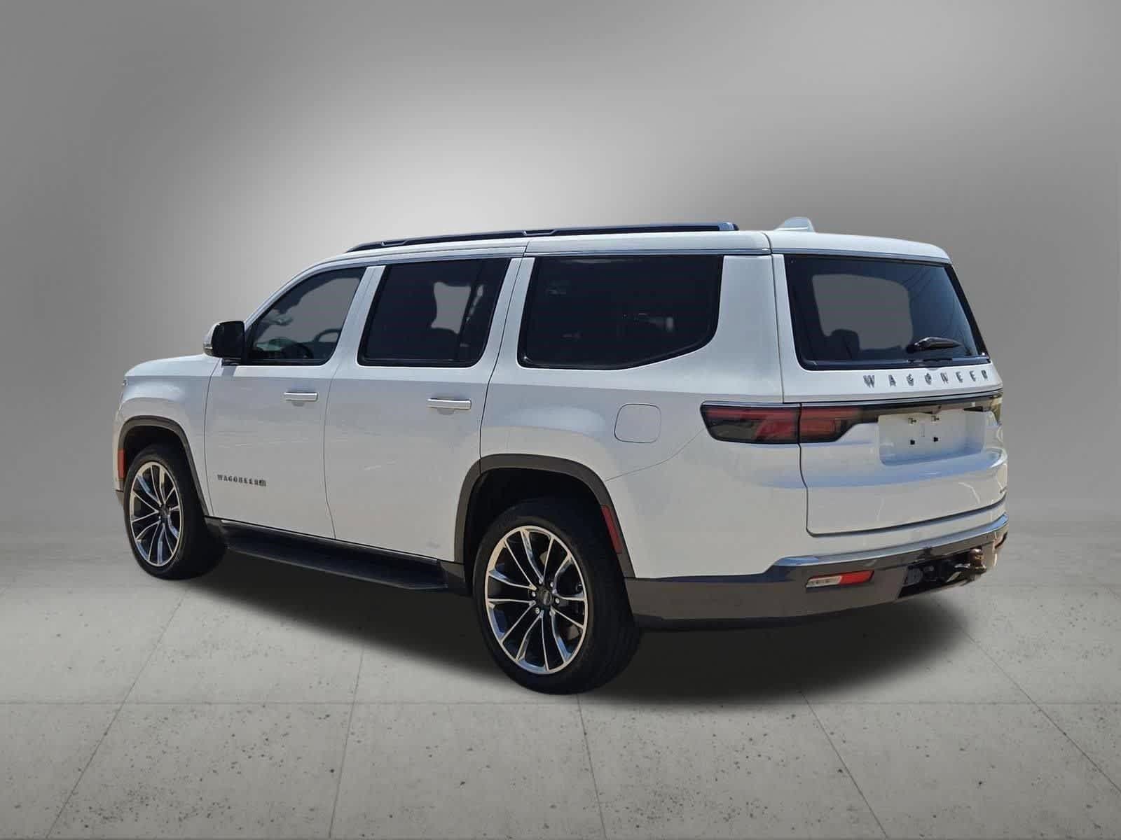 Used 2022 Jeep Wagoneer Series II w/ Premium Group I RWD image 4