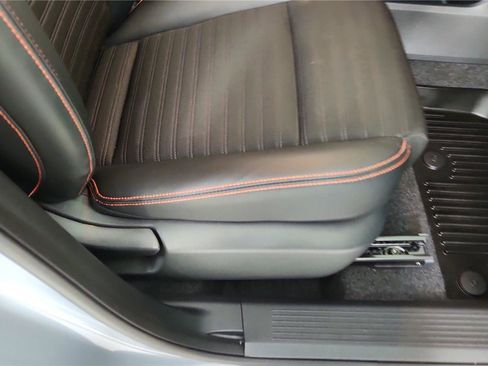 Used 2025 Nissan Rogue SV image 37