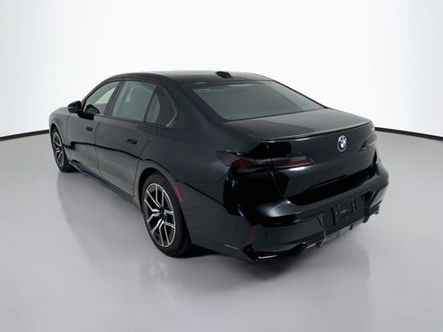 Used 2026 BMW 740i RWD image 5
