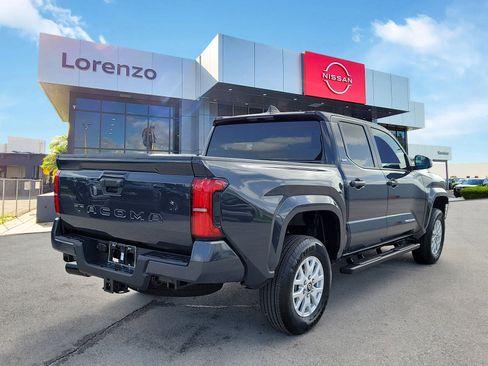 Used 2025 Toyota Tacoma SR5 RWD image 5