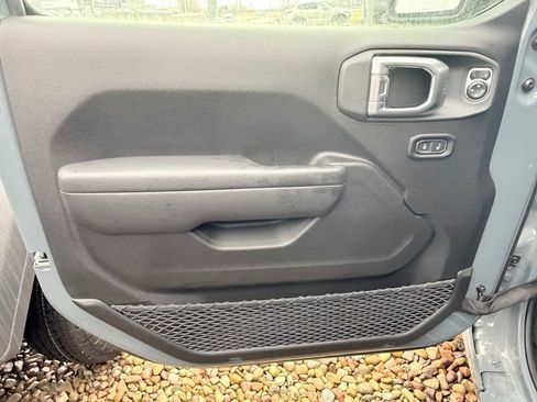 New 2026 Jeep Gladiator Sport image 5