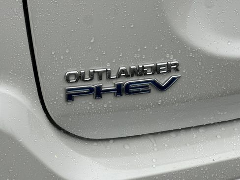 Used 2020 Mitsubishi Outlander SEL image 22