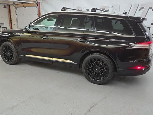 Used 2021 Lincoln Aviator Reserve image 3