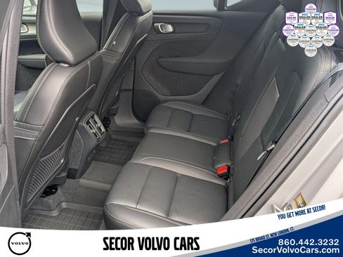 Used 2023 Volvo XC40 B5 Ultimate w/ Protection Package Premier AWD/4WD image 16