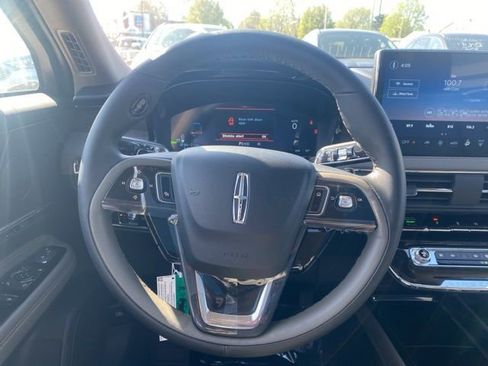 New 2025 Lincoln Corsair Grand Touring AWD/4WD image 15