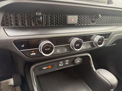 Certified 2023 Honda CR-V EX image 32