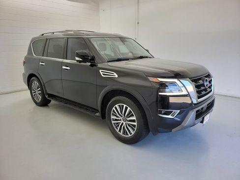 Used 2023 Nissan Armada SL w/ Captain's Chairs Package RWD image 4