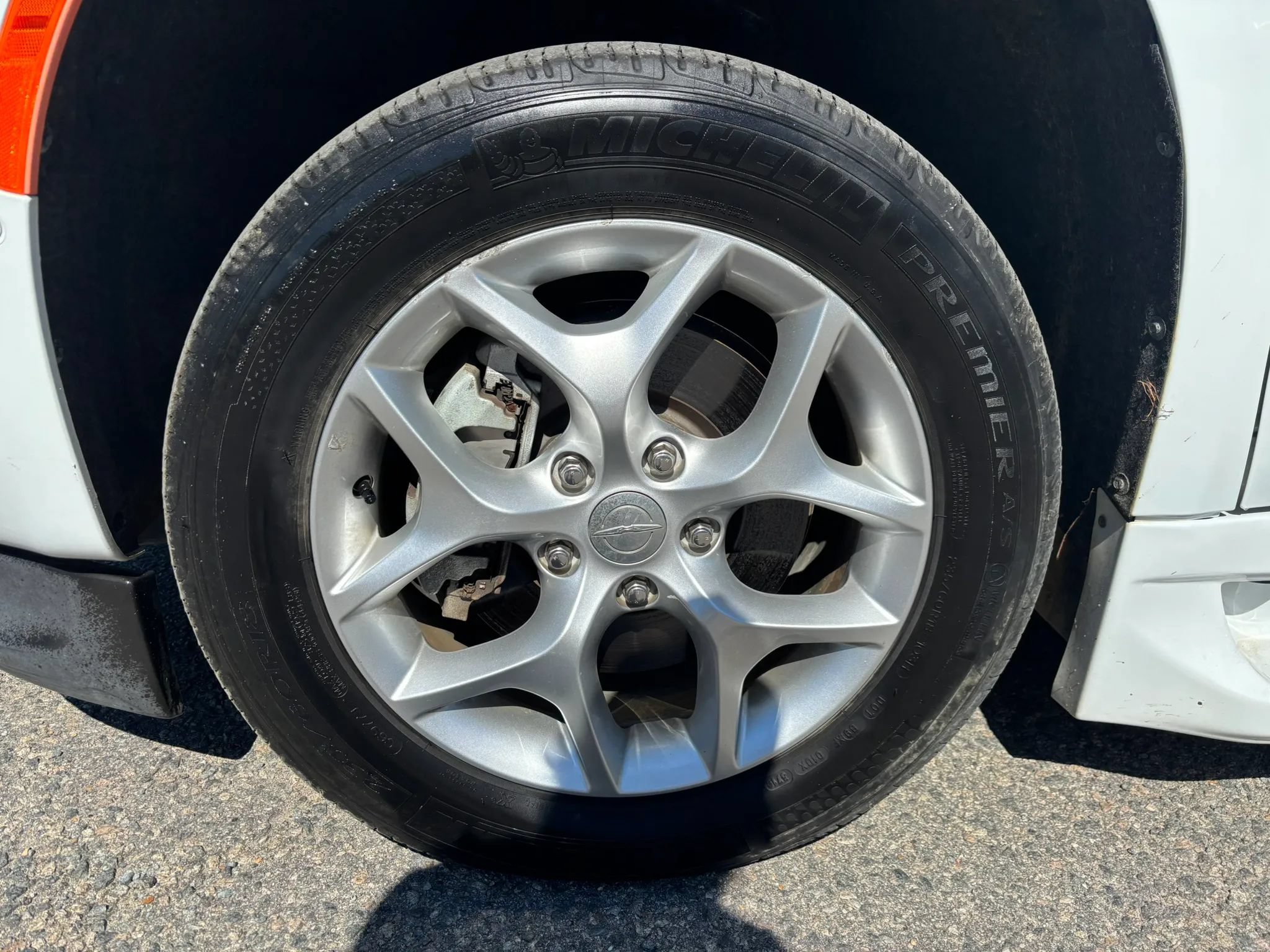Used 2020 Chrysler Pacifica Touring-L Plus w/ Tire & Wheel Group FWD image 10